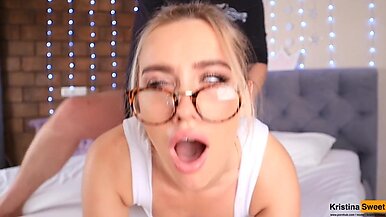 Sexy Teen Fucked Doggystyle, Face Close Up and BlowJob! Cum in Mouth!